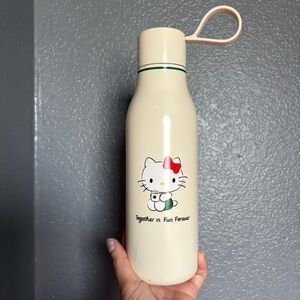 Hello Kitty x Starbucks Water Bottle – Sanrio Collab (Pre-Owned)